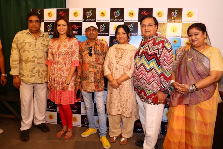 Actor Vivek Dahiya, Samiksha Batnagar, Rakesh Bedi & Zakir Hussain have started shooting for Mera Baap Kaun Hai ?