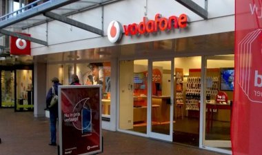 Vodafone Idea said the Industry needs to increase Tariffs at Regular Intervals