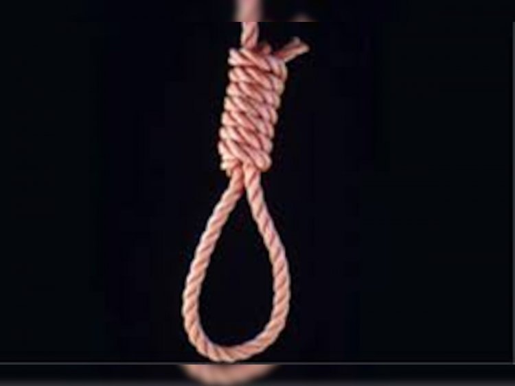 Student committed suicide, when teacher ended the affair: After getting engaged, she broke up with a minor boy