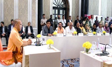 In Mumbai, Yogi Adityanath met Bollywood celebrities. This was the schedule