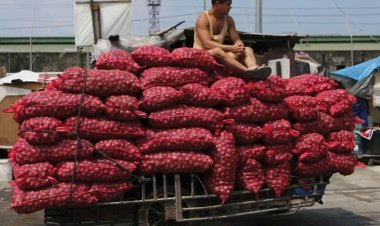 Onions are three times more expensive than chicken in the Philippines: 1 kg costs Rs 900