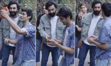 Ranbir Kapoor angrily threw fan's mobile
