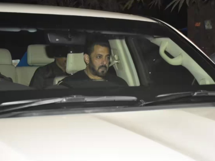 Are Salman and Amir Khan going to be seen together in the sequel of Andaz Apna Apna?