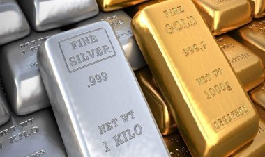 Gold fell by Rs 901, Silver also slipped by Rs 1,807