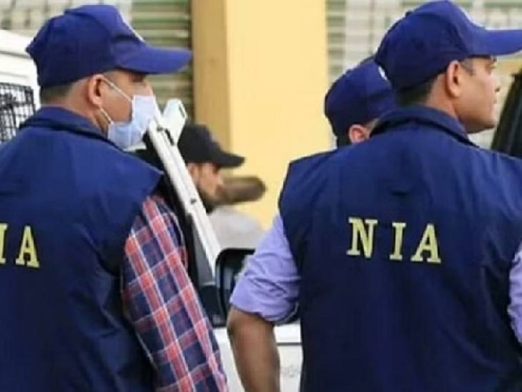 NIA raids 6 places in fake currency case: Weapons-counterfeit note making machines seized