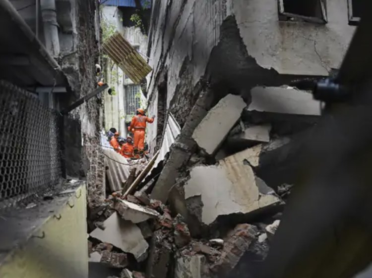 Two killed as balcony of building collapses in Mumbai: Three injured
