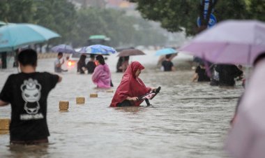 Heavy rains and floods caused devastation in China, many cities submerged, 14 people died