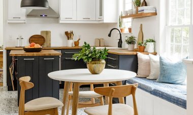 Elevate Small Kitchens with Stylish and Functional Breakfast Nook