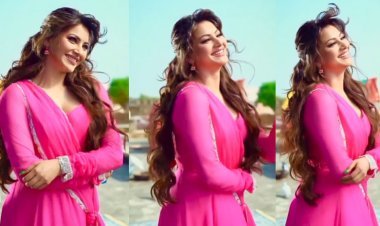 Urvashi Rautela Shares a Heartwarming Video to the Tune of 'Ho Gaya Hai Mujhe Pyaar,' Dubs it 'Sukoon'