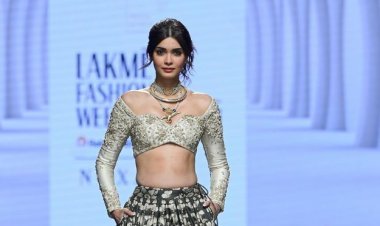 Diana Penty Mesmerizes as the Showstopper in Traditional Lehenga at Lakme Fashion Week 2023