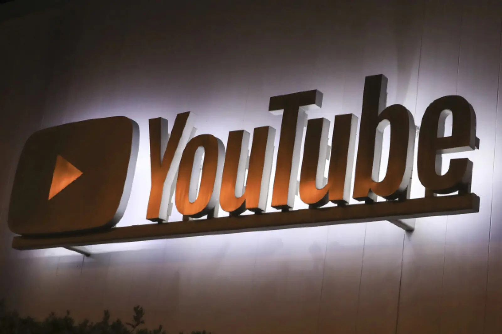 YouTube is going to lay off employees, around 100 people may be out of the company