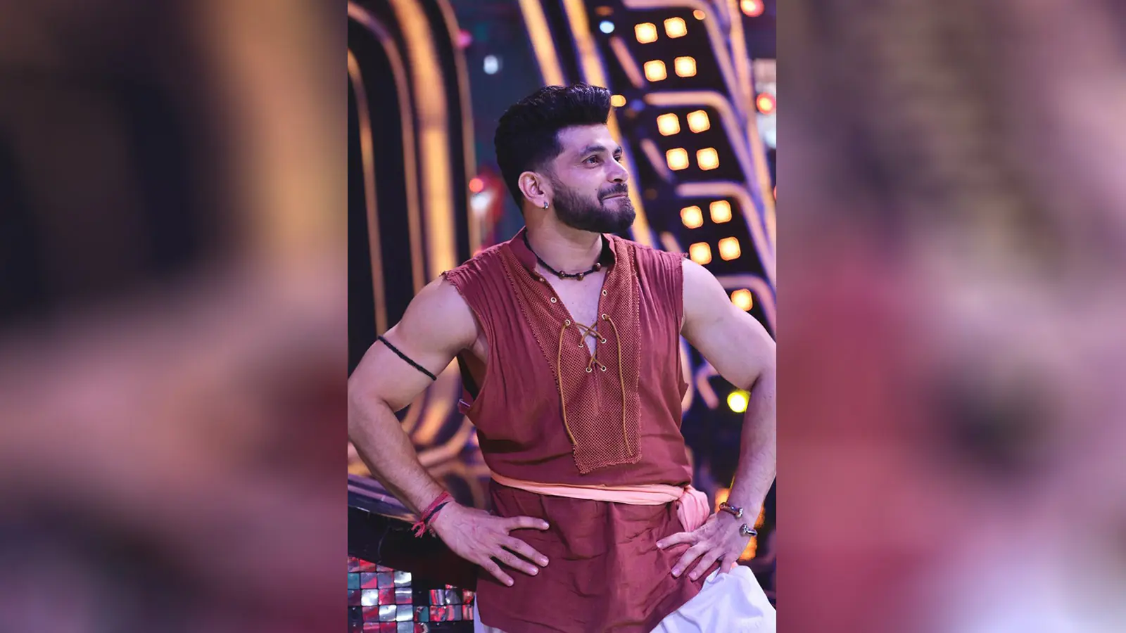 Shiv Thakare Pays Reverent Dance Tribute to Lord Ram Ahead of Grand Ayodhya Celebrations