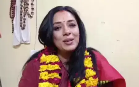 Rupali Ganguly visits Mahakaleshwar Temple in Ujjain