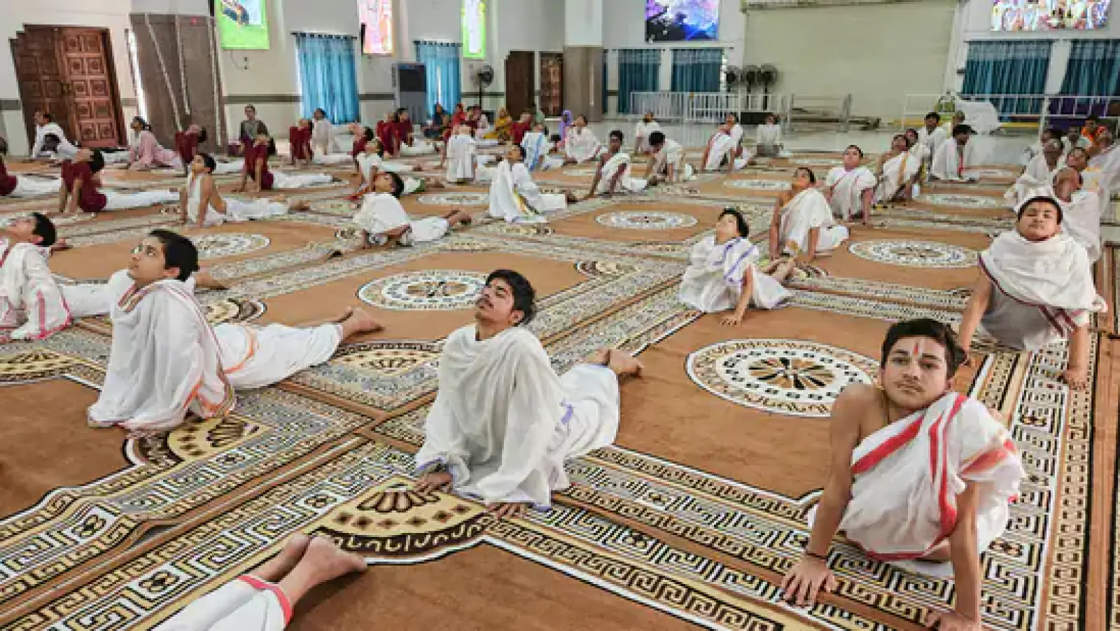 New initiative of Kerala government on International Yoga Day, yoga clubs will be opened in the state, Know objective