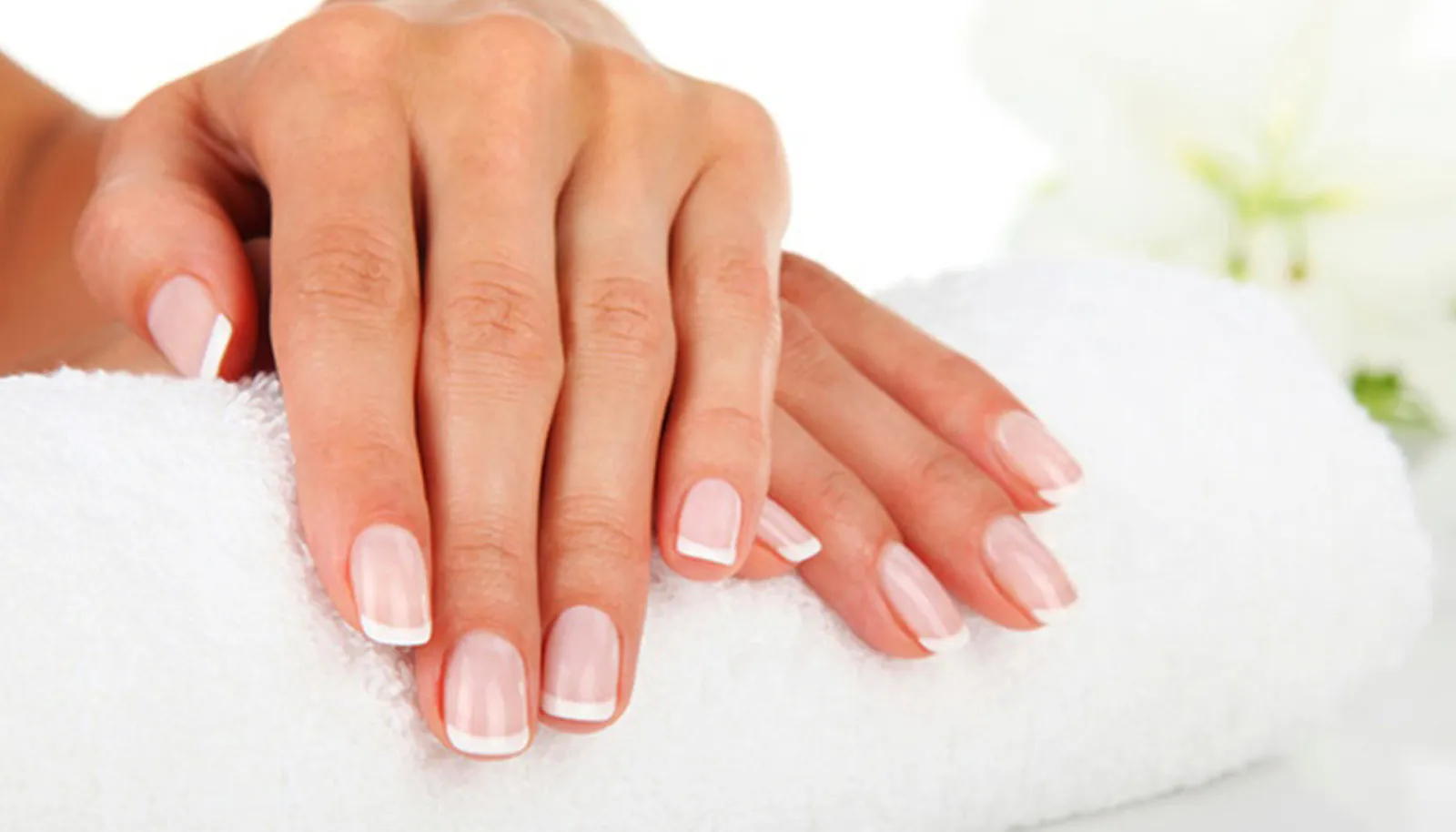 Adopt easy home remedies to get natural shiny nails like pearls
