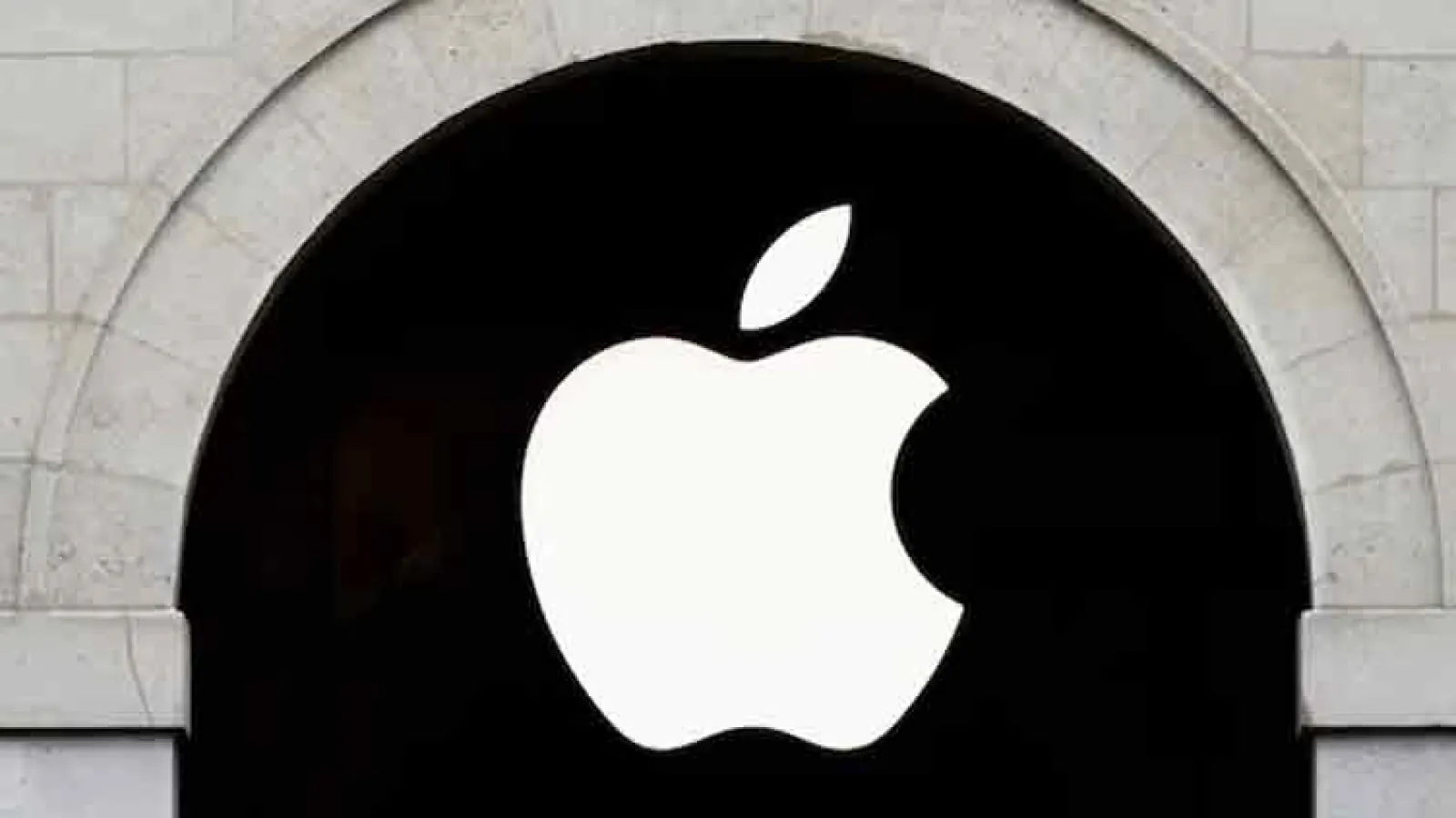 France fines Apple 150 million euros, questions raised about data privacy