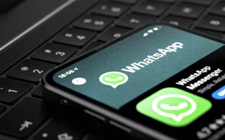 WhatsApp will soon get a new feature to add your social media accounts to your profile