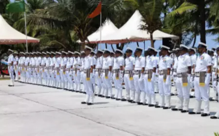 Navy chief gave the commanders seven key guidelines, stressing everything from new technologies to combat capability