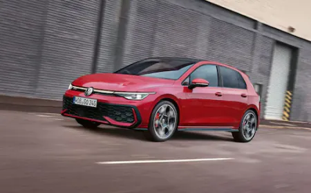 Pre-bookings of Volkswagen Golf GTI starting tomorrow; Know about the features launching date