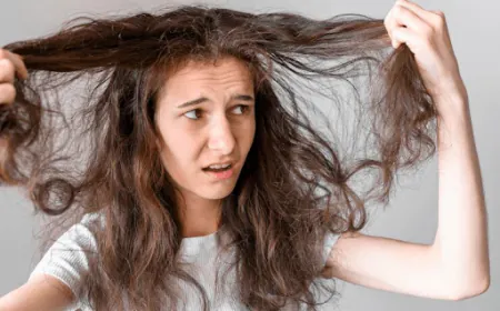 By using curry leaves in this way you can get rid of your rough hair and get long-shiny hair