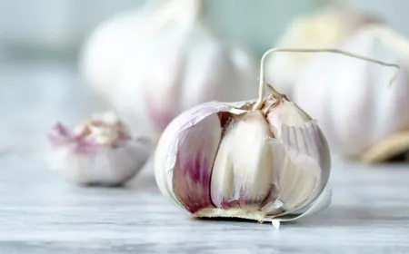 Garlic makes your skin healthy and young, get the effect of beauty treatment without spending
