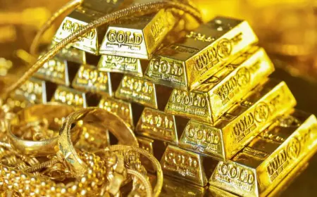 Gold Hits ₹1.16 Lakh, Silver Crosses ₹1.36 Lakh on Global Cues; Both at Record Highs