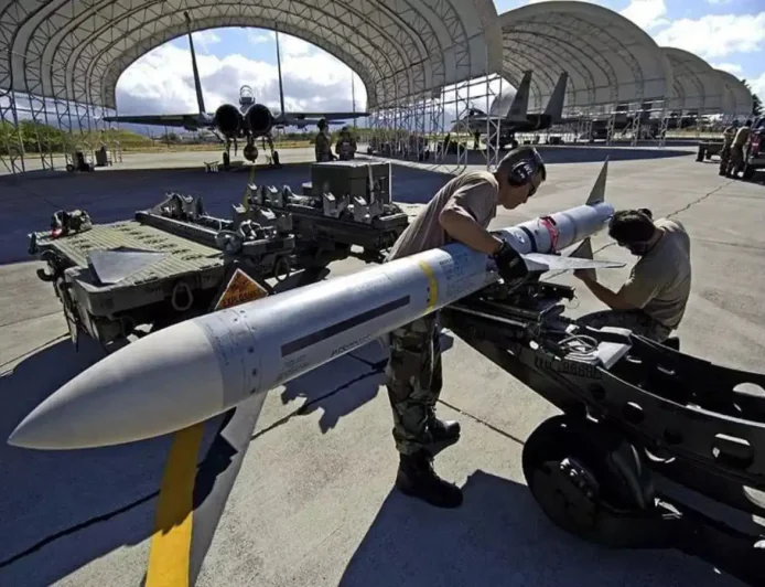 US Denies New AMRAAM Missile Deal with Pakistan, Calls It Routine Maintenance Contract