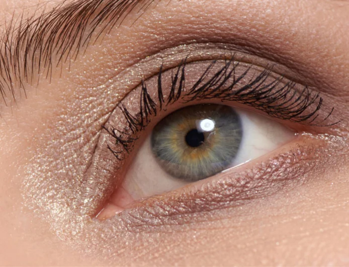 From Castor Oil to Aloe Vera: Home Remedies to Strengthen and Lengthen Eyelashes
