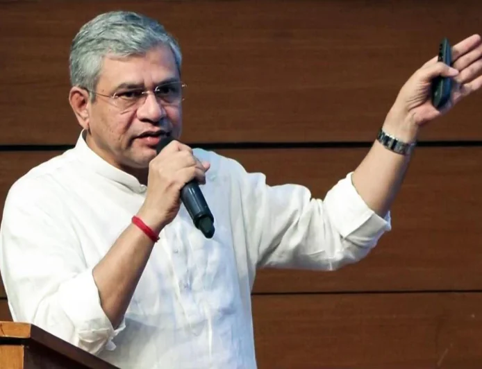 Cabinet Approves ₹25,060 Crore Plan to Support Export Sectors Like Textiles, Leather, and Gems